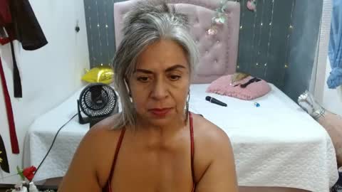 Snapshot of lalisha_96 chatting on May 13, 12:41 am lalisha online show from May 13, 12:41 am
