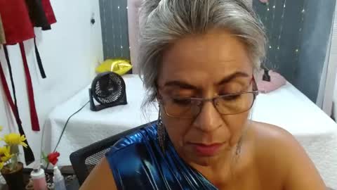 Snapshot of lalisha_96 chatting on May 15, 2:07 am lalisha online show from May 15, 2:07 am