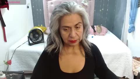 Snapshot of lalisha_96 chatting on May 26, 11:45 pm lalisha online show from May 26, 11:45 pm