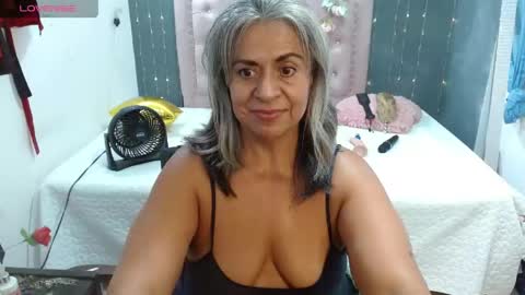 Snapshot of lalisha_96 chatting on May 27, 1:57 am lalisha online show from May 27, 1:57 am