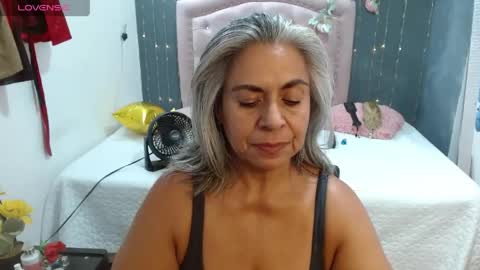 Snapshot of lalisha_96 chatting on May 27, 11:24 pm lalisha online show from May 27, 11:24 pm