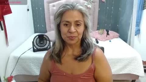 Snapshot of lalisha_96 chatting on June 2, 1:29 am lalisha online show from June 2, 1:29 am