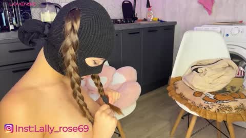 Snapshot of lallyrose69 chatting on November 10, 9:19 am lallyrose69 online show from November 10, 9:19 am
