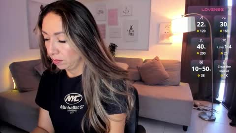 laly_dolce online show from September 10, 7:58 pm