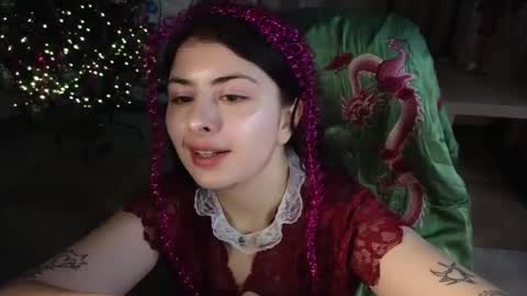 Snapshot of lama111111mama chatting on December 18, 11:08 pm I work 5PM to 9 PM EST New York online show from December 18, 11:08 pm