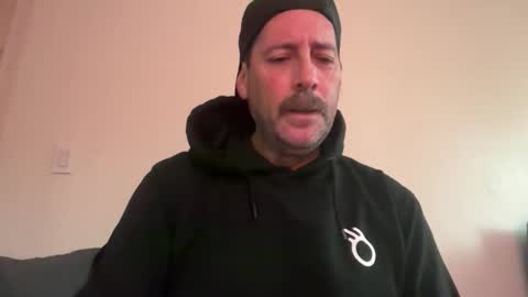 Snapshot of lampin1 chatting on December 15, 7:18 pm lampin1 online show from December 15, 7:18 pm