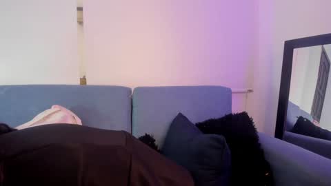    online show from January 10, 7:11 pm