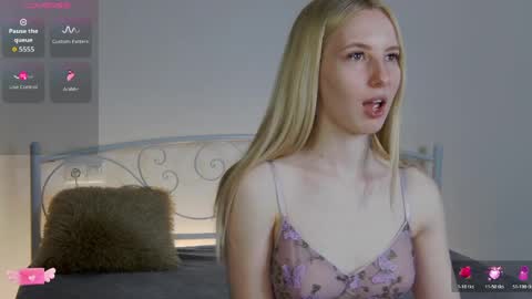 Snapshot of lana__j chatting on April 6, 8:10 pm Liana online show from April 6, 8:10 pm