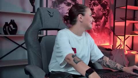 just call me Lana  and her security online show from October 2, 8:21 am