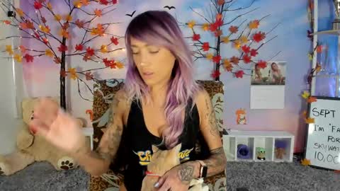 Lana Del Bae online show from September 16, 1:39 am