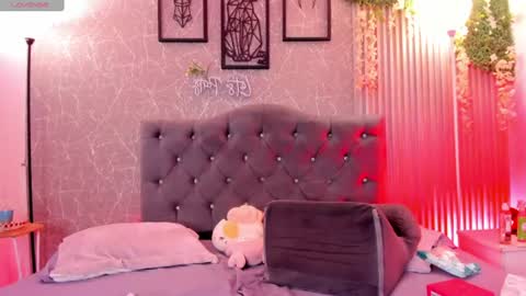 Snapshot of lana_gill chatting on July 5, 4:19 am lana_gill online show from July 5, 4:19 am