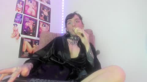 Alana Ferreira online show from March 7, 11:49 pm