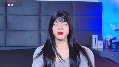 Snapshot of lana_presscot chatting on March 23, 10:58 pm valentino moon online show from March 23, 10:58 pm