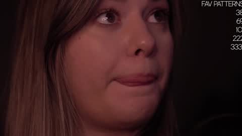 Snapshot of lana_rosy chatting on December 19, 10:00 pm Alana online show from December 19, 10:00 pm