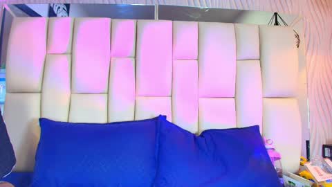 Vanessa  online show from May 11, 2:45 pm