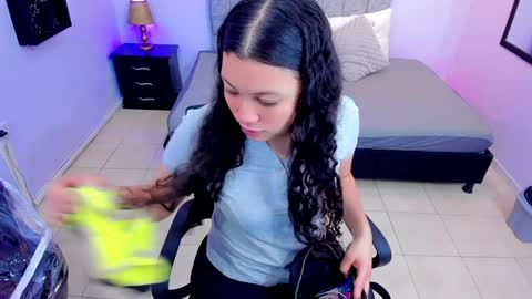 Snapshot of lana_stone_ chatting on February 2, 3:10 am online show from February 2, 3:10 am
