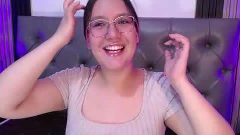 lana_sweett2 online show from July 22, 3:09 am