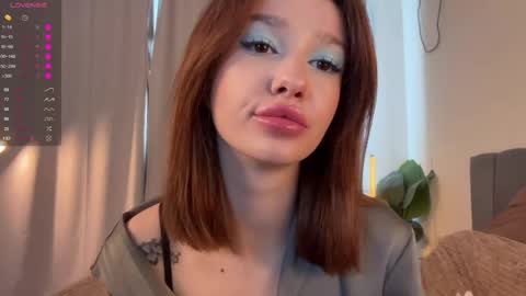 Snapshot of lana_vee chatting on April 30, 12:22 pm Cleo online show from April 30, 12:22 pm