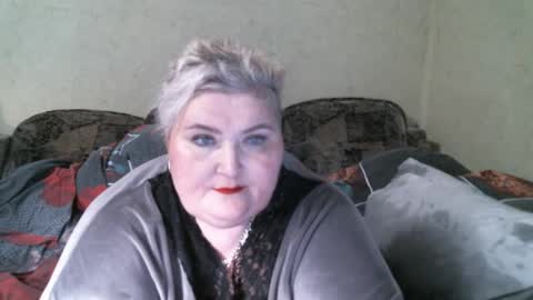 lanacat555 online show from March 1, 5:05 pm