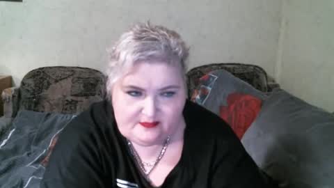 lanacat555 online show from March 3, 4:56 pm