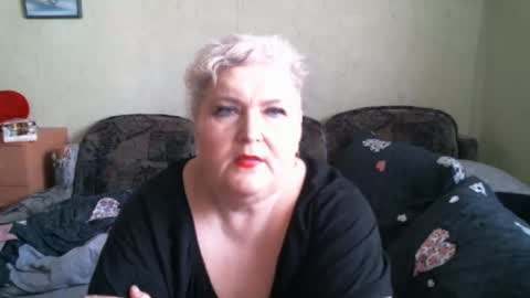 lanacat555 online show from March 27, 9:10 am