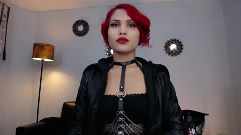 Snapshot of lanadoux_ chatting on January 12, 6:05 pm Mistress Lana online show from January 12, 6:05 pm
