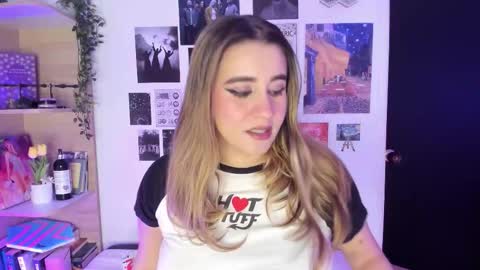 lanaherondale_ online show from October 6, 9:12 pm