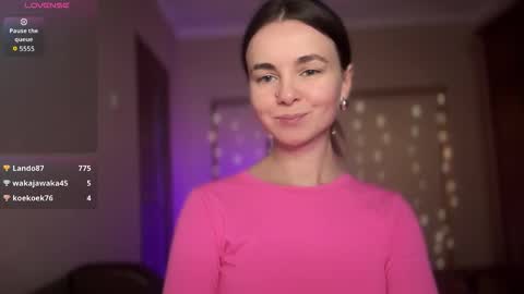 Snapshot of lanaloulou chatting on September 30, 2:38 am Lana online show from September 30, 2:38 am