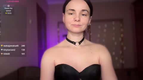 Snapshot of lanaloulou chatting on November 1, 10:01 pm Lana online show from November 1, 10:01 pm