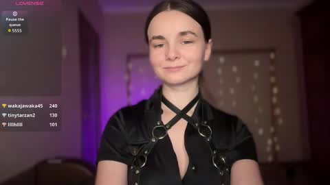 Snapshot of lanaloulou chatting on November 5, 10:10 pm Lana online show from November 5, 10:10 pm