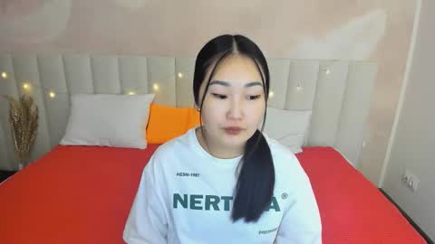 Snapshot of lanameiz chatting on November 12, 9:32 am Lana online show from November 12, 9:32 am