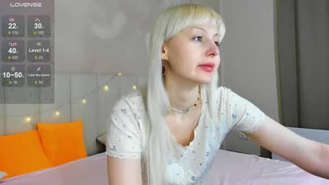 Snapshot of lanameiz chatting on December 16, 9:47 am Lana online show from December 16, 9:47 am