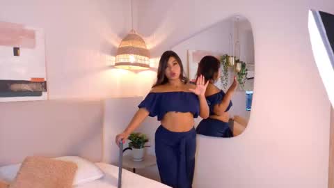 Lana online show from January 10, 7:15 pm