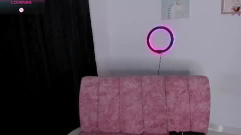 lanasin_ online show from August 8, 11:18 pm