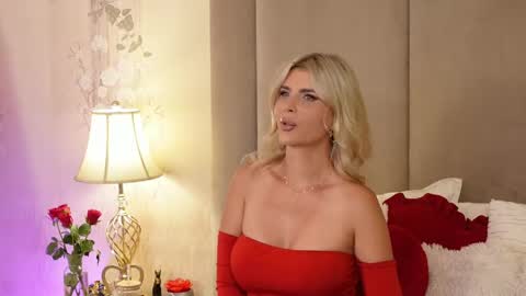 Snapshot of lanasinn chatting on May 17, 6:33 am Anastaisa online show from May 17, 6:33 am