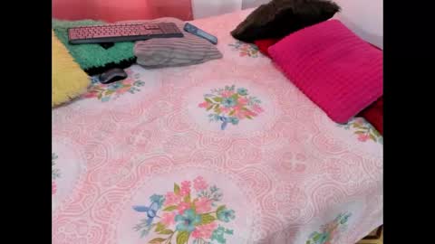 Snapshot of lanastone86 chatting on October 1, 12:55 pm lanastone86 online show from October 1, 12:55 pm