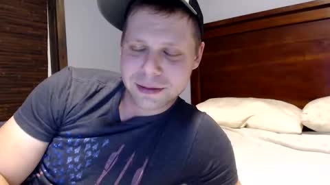 Lance online show from December 15, 1:10 am