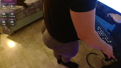 Snapshot of lancelot_19 chatting on October 3, 5:04 am Lancelot V. online show from October 3, 5:04 am