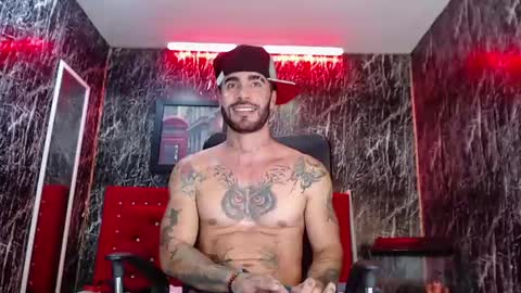 Snapshot of lancelot_benwick chatting on March 3, 11:14 pm Lancelot Benwick online show from March 3, 11:14 pm