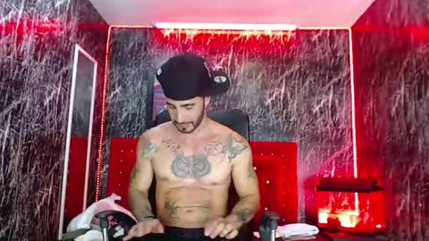 Snapshot of lancelot_benwick chatting on March 8, 12:22 am Lancelot Benwick online show from March 8, 12:22 am