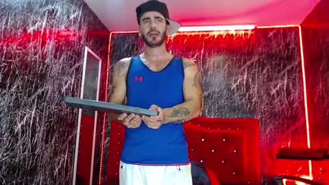 Snapshot of lancelot_benwick chatting on March 8, 3:28 am Lancelot Benwick online show from March 8, 3:28 am