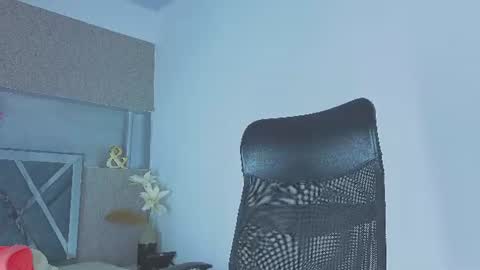 Snapshot of lancelot_grey chatting on June 14, 8:55 pm lancelot_grey online show from June 14, 8:55 pm