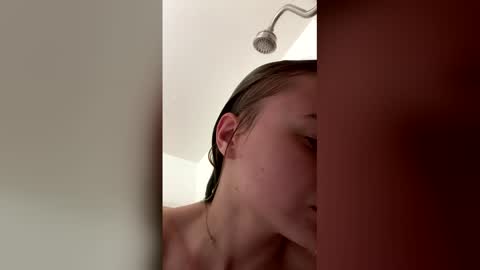 Snapshot of laneybel chatting on December 18, 3:56 am laneybel online show from December 18, 3:56 am