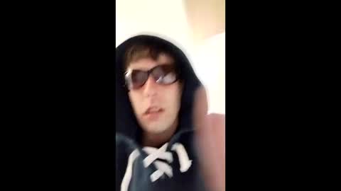 Snapshot of langederek2 chatting on March 12, 2:50 am langederek2 online show from March 12, 2:50 am