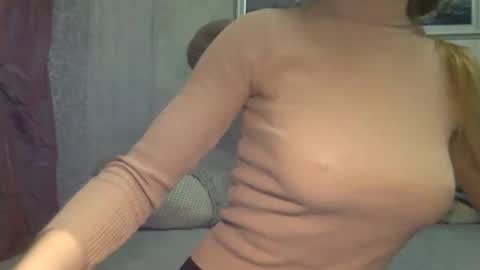 langoria online show from November 4, 3:00 pm