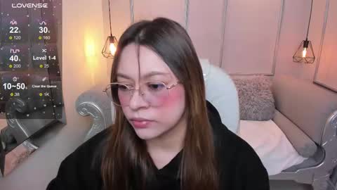 Lanna online show from September 9, 11:43 am