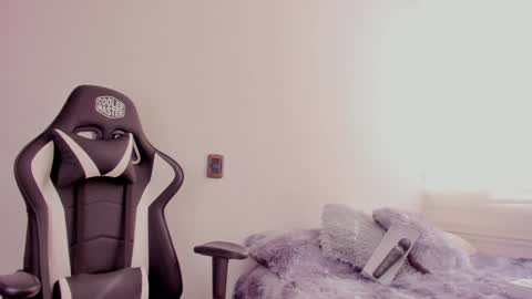 lanna_as online show from February 6, 8:13 pm