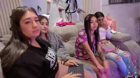 Snapshot of lanna_as chatting on November 29, 4:15 am lanna_as online show from November 29, 4:15 am