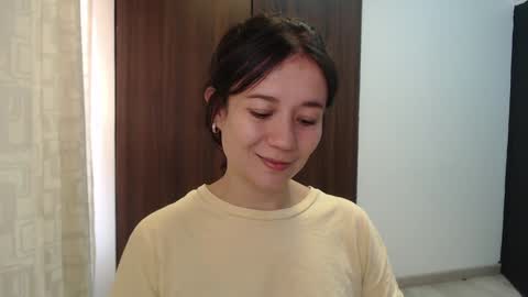 Snapshot of lanna_mills chatting on December 13, 1:33 pm Lanna online show from December 13, 1:33 pm