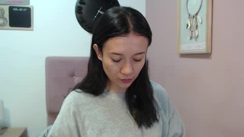Snapshot of lanna_mills chatting on February 27, 1:28 pm Lanna online show from February 27, 1:28 pm